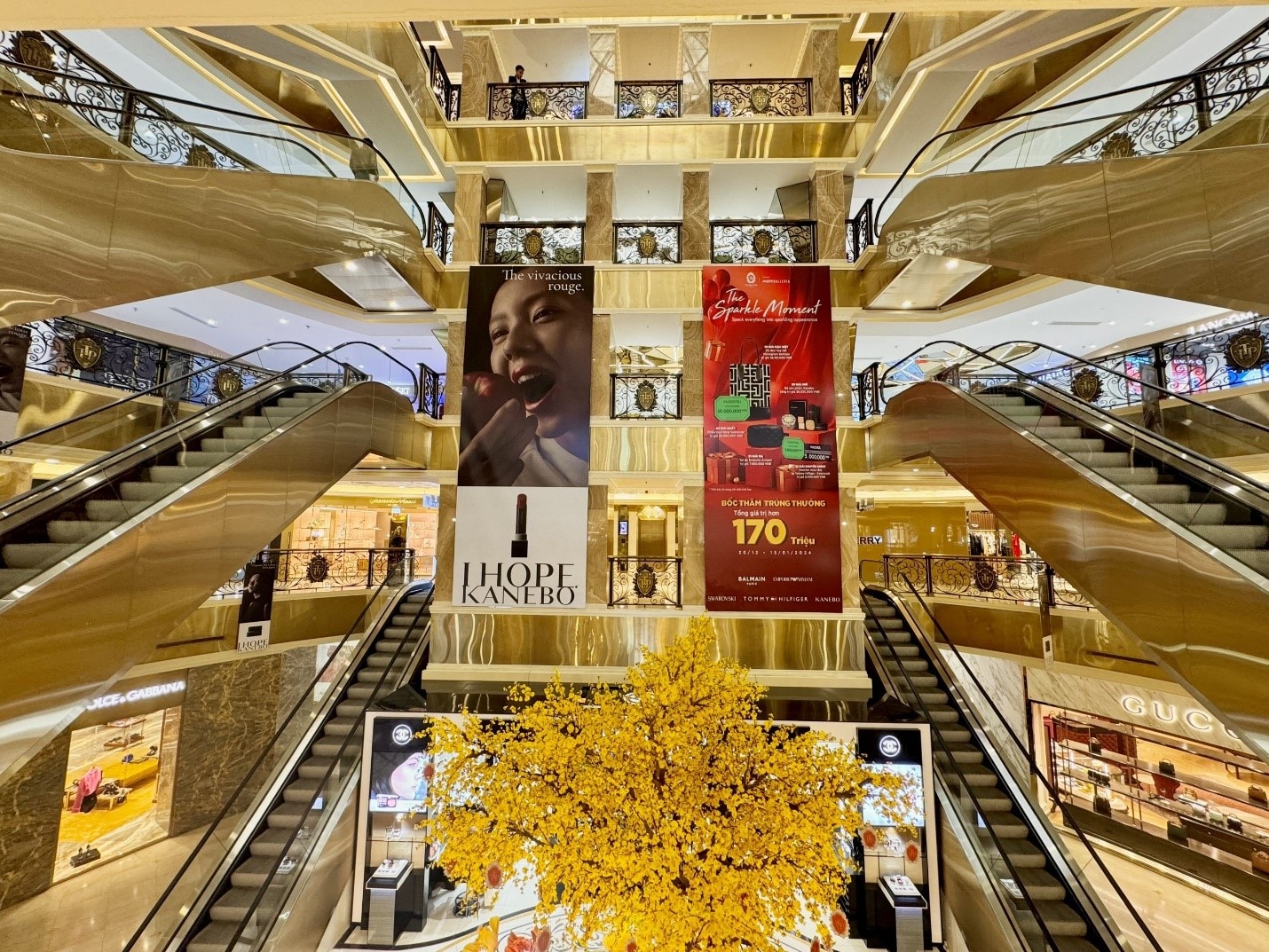 Trang Tien Plaza is the best go-to destination for luxury shopaholics around the Old Quarter near Hoan Kiem Lake